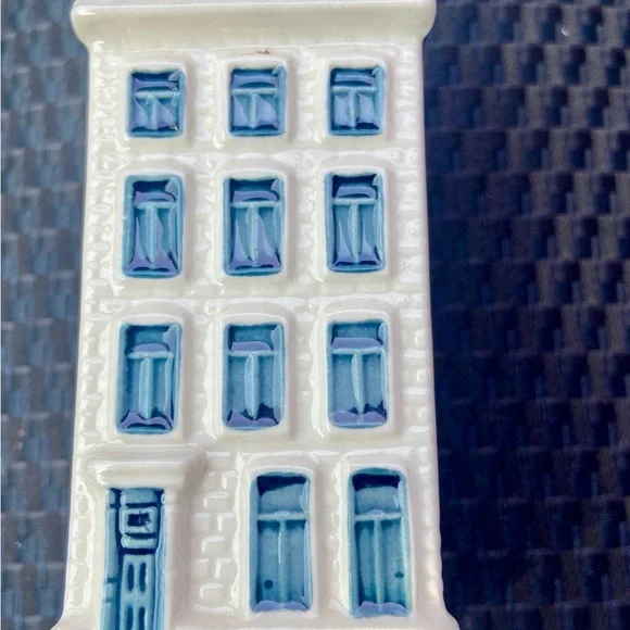 KLM BOLS Blue Delft House #74 - Picture 2 of 7
